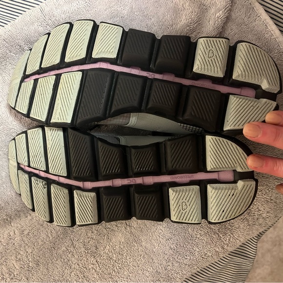 On Cloud women's Cloud X Shift sz 8.5 - Picture 5 of 7